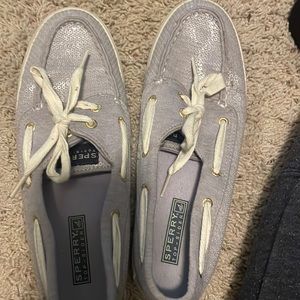 Sperry’s topsiders Size 8 small light gray with sparkles very cute